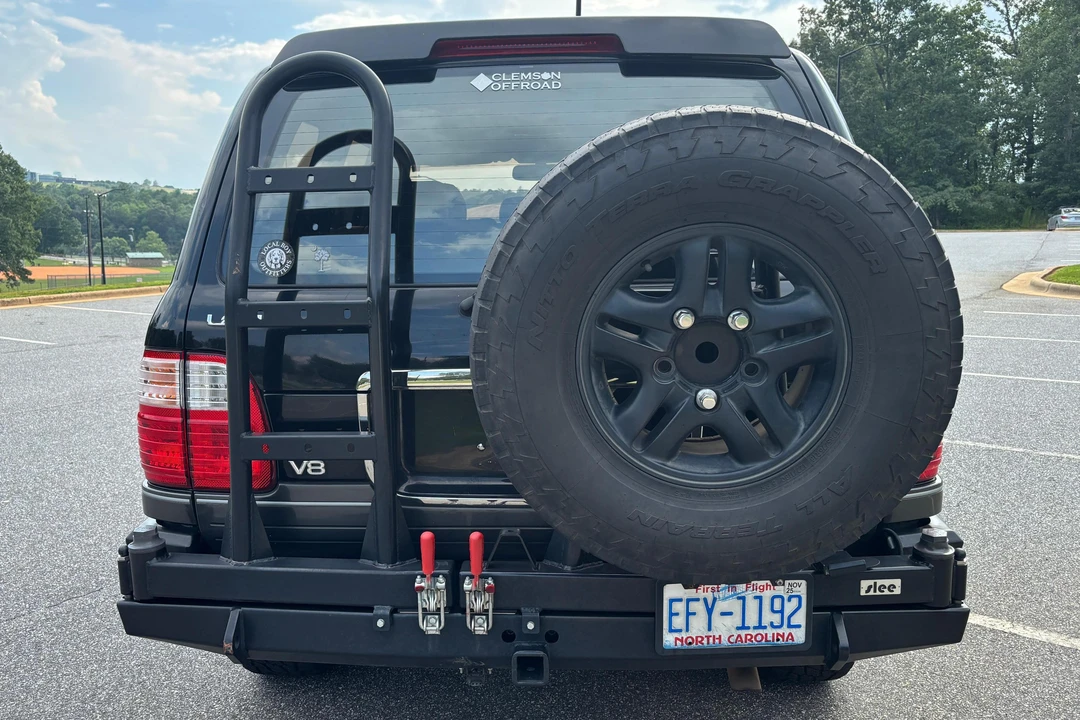2001 Lexus LX 1st Gen - Image 5 of 31