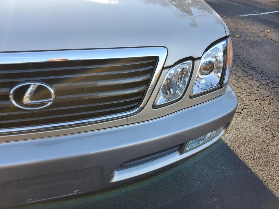 2001 Lexus LX 2nd Gen - Image 27 of 31