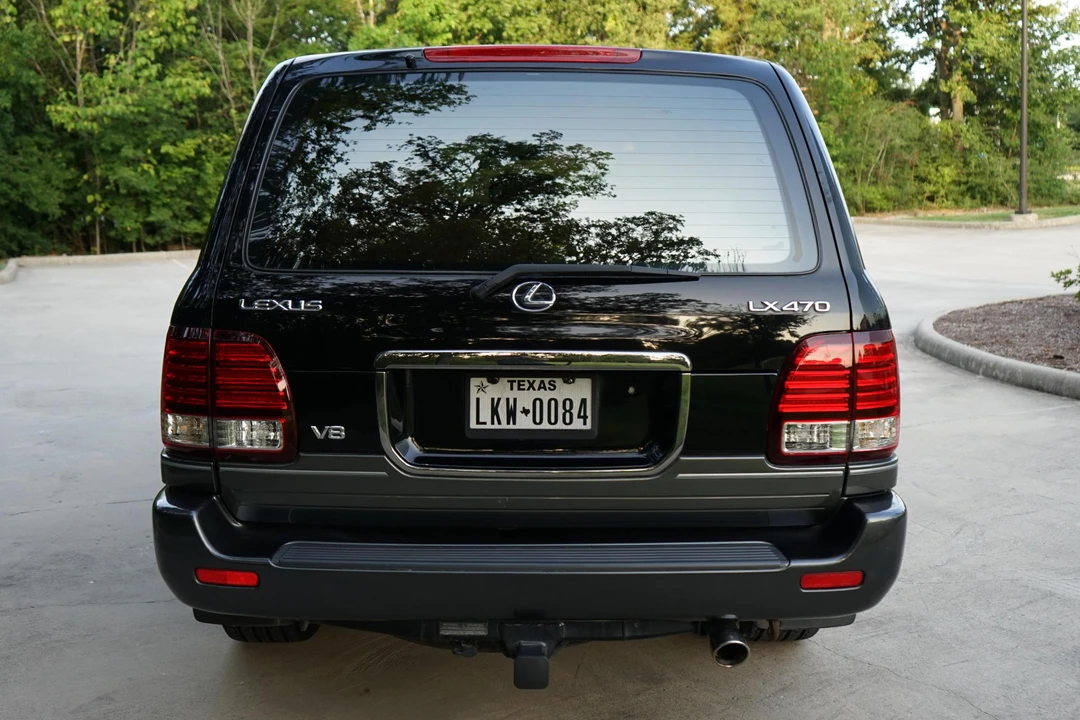 2001 Lexus LX 2nd Gen - Image 5 of 31