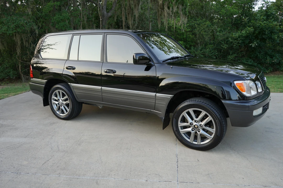2001 Lexus LX 2nd Gen - Image 30 of 31