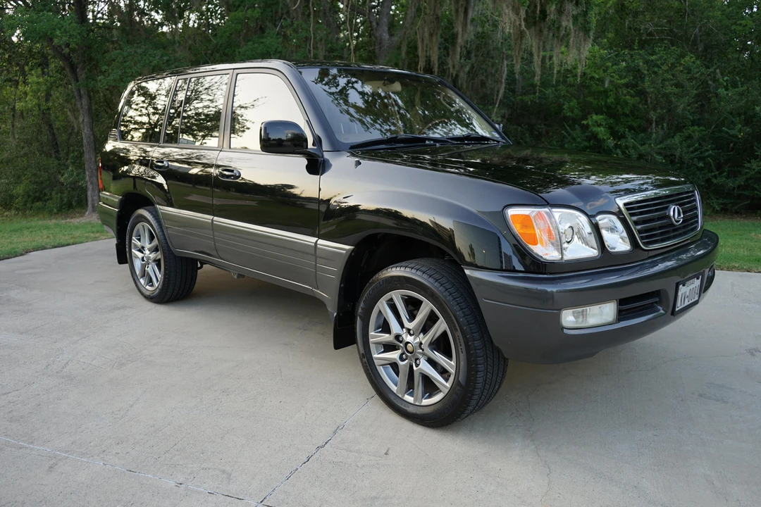 2001 Lexus LX 2nd Gen - Image 31 of 31