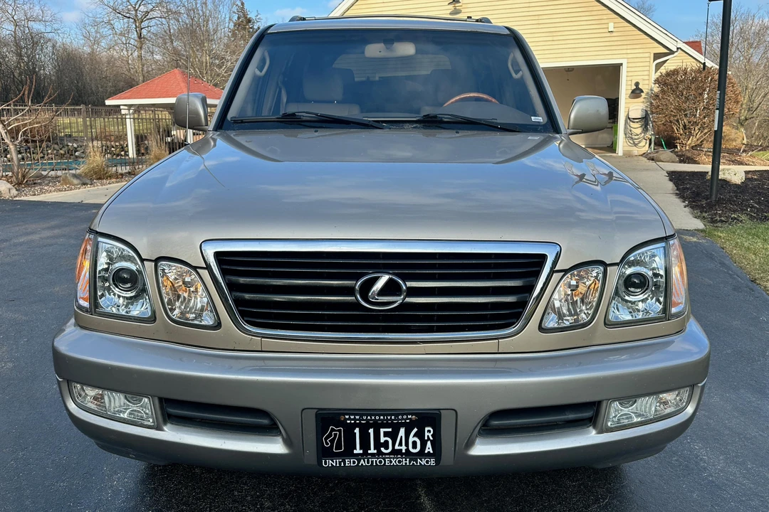 2001 Lexus LX 2nd Gen - Image 2 of 31