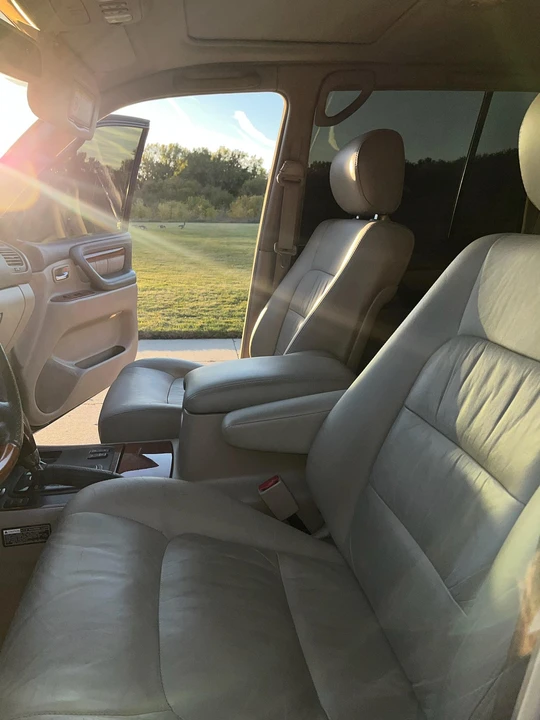 2001 Lexus LX 2nd Gen - Image 30 of 31