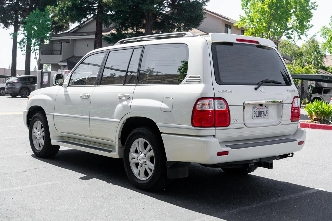 2001 Lexus LX 2nd Gen - Image 7 of 31