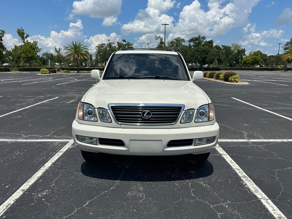 2001 Lexus LX 2nd Gen - Image 7 of 31
