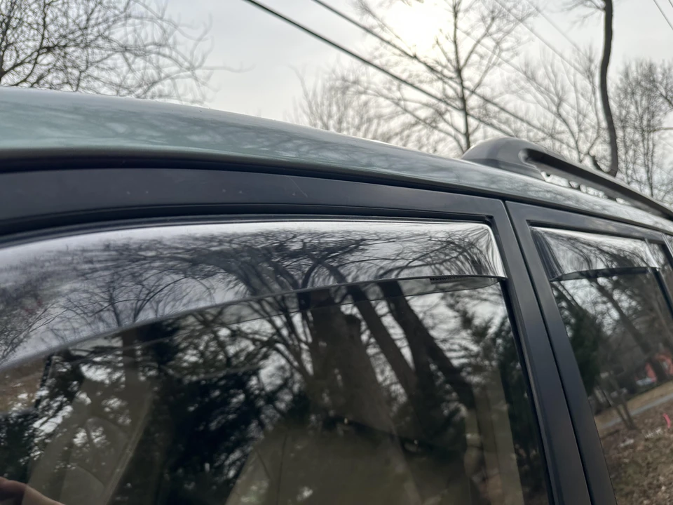 2001 Lexus LX 2nd Gen - Image 26 of 31