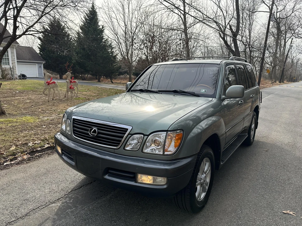 2001 Lexus LX 2nd Gen - Image 8 of 31