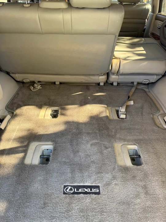 2001 Lexus LX 2nd Gen - Image 10 of 19
