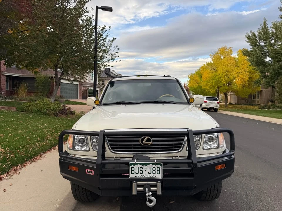 2001 Lexus LX 2nd Gen - Image 2 of 3
