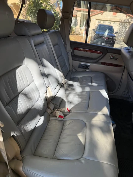 2001 Lexus LX 2nd Gen - Image 11 of 19