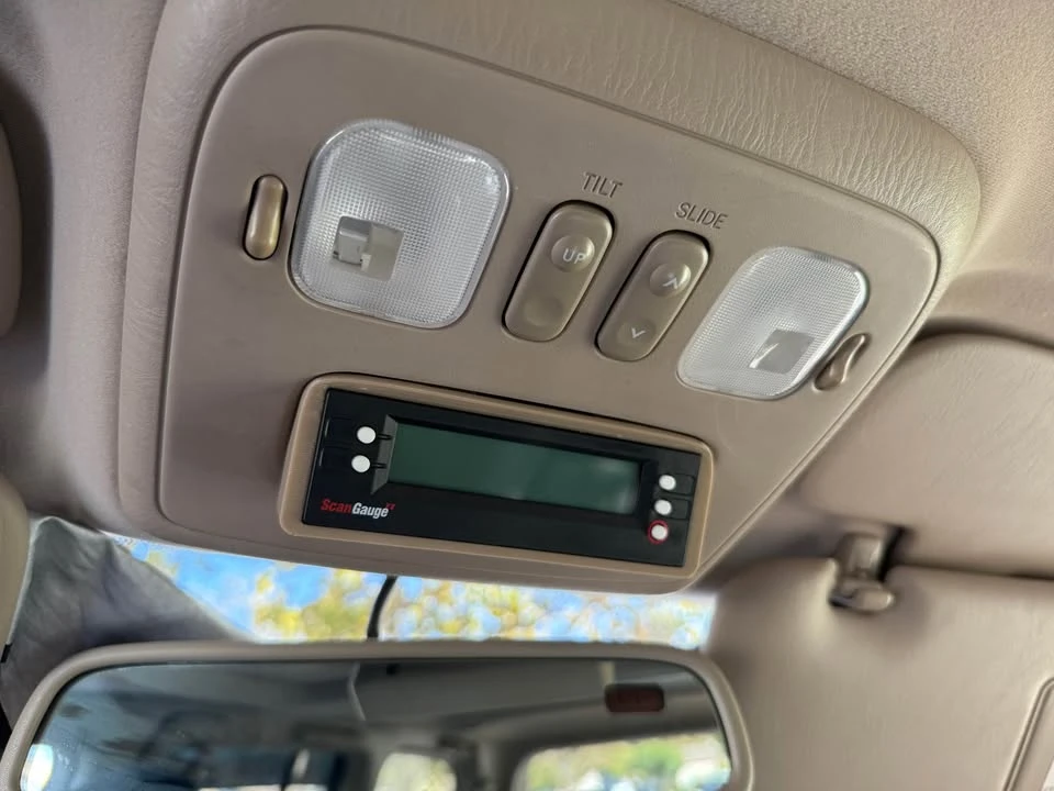 2001 Lexus LX 2nd Gen - Image 12 of 19