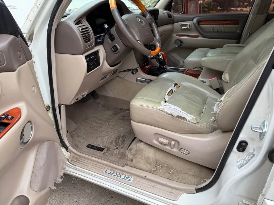 2001 Lexus LX 2nd Gen - Image 8 of 19
