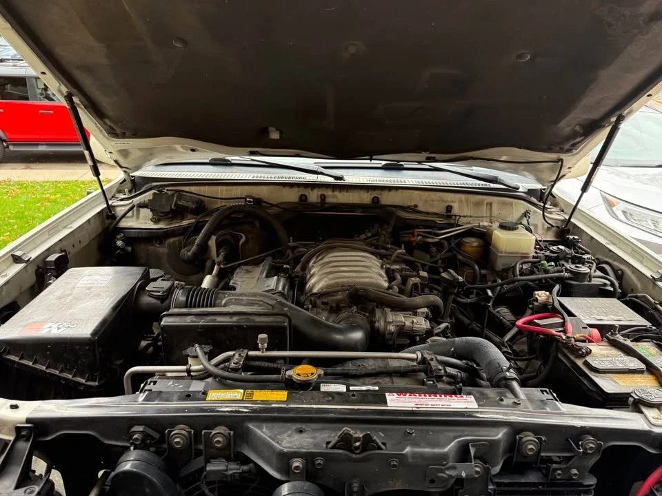 2001 Lexus LX 2nd Gen - Image 15 of 19
