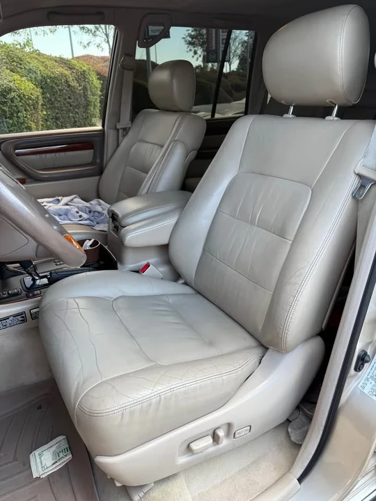 2001 Lexus LX 2nd Gen - Image 14 of 14
