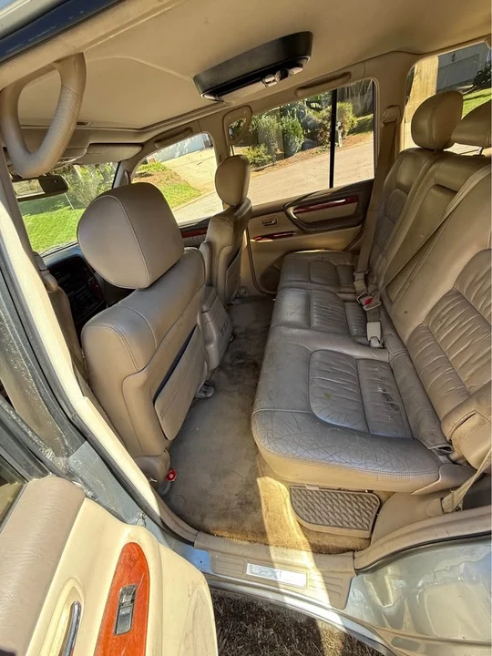 2001 Lexus LX 2nd Gen - Image 15 of 20