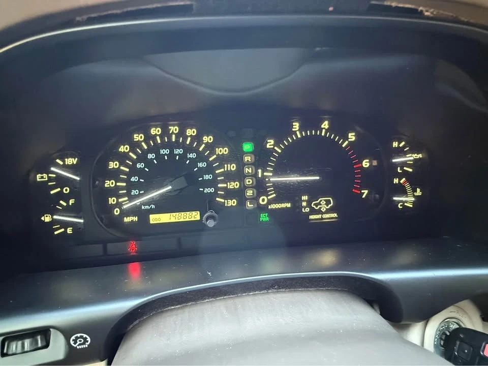 2001 Lexus LX 2nd Gen - Image 8 of 14