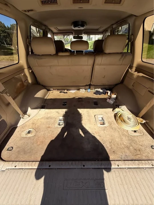 2001 Lexus LX 2nd Gen - Image 16 of 20