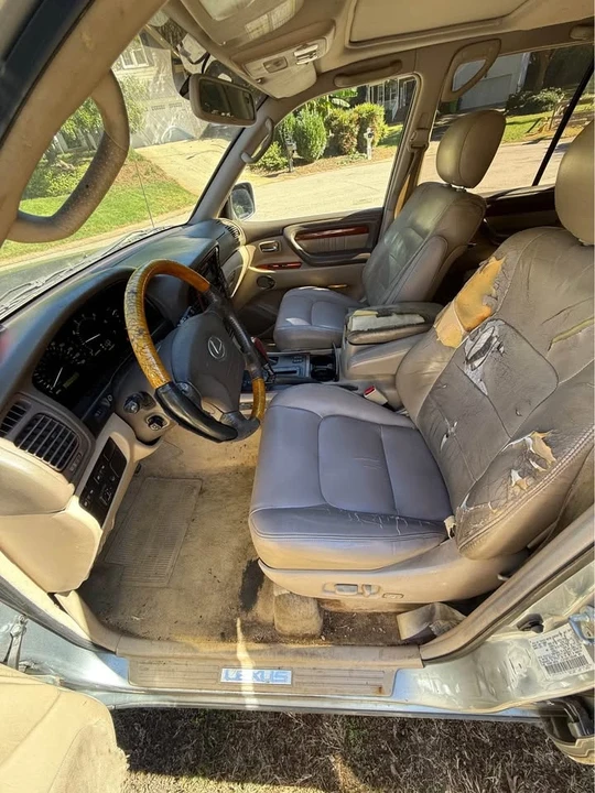 2001 Lexus LX 2nd Gen - Image 18 of 20