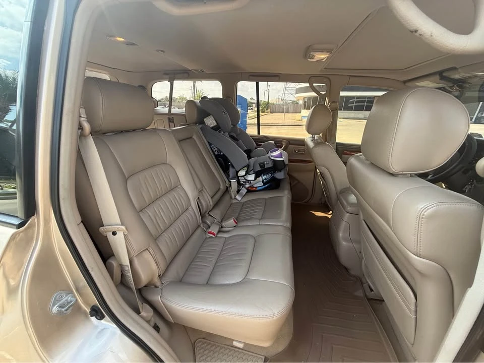 2001 Lexus LX 2nd Gen - Image 9 of 16