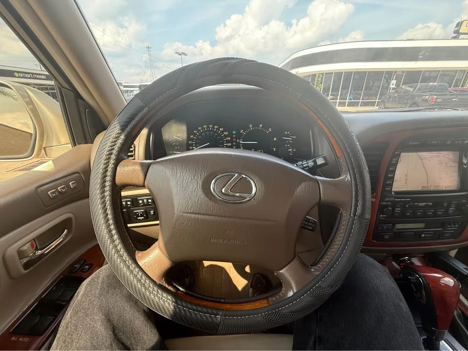 2001 Lexus LX 2nd Gen - Image 14 of 16