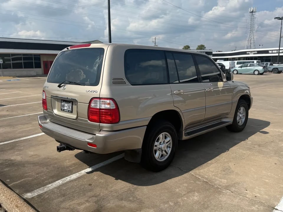 2001 Lexus LX 2nd Gen - Image 6 of 16