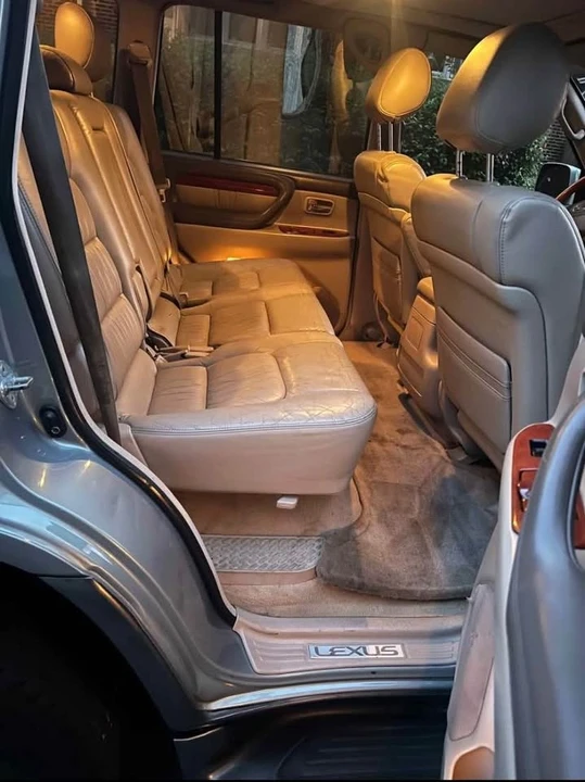 2001 Lexus LX 2nd Gen - Image 5 of 10