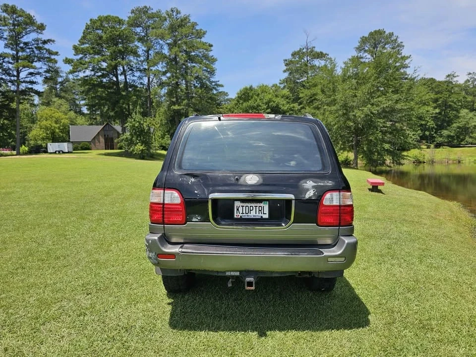 2001 Lexus LX 2nd Gen - Image 5 of 13