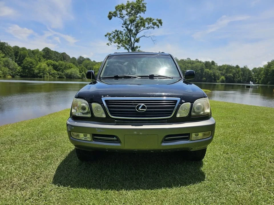 2001 Lexus LX 2nd Gen - Image 2 of 13