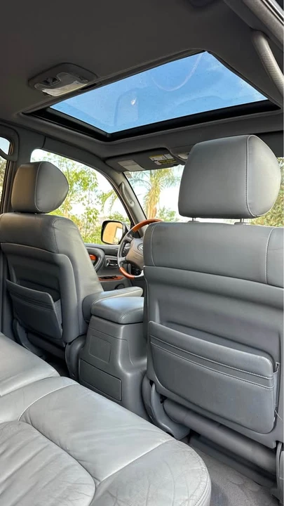 2001 Lexus LX 2nd Gen - Image 14 of 16