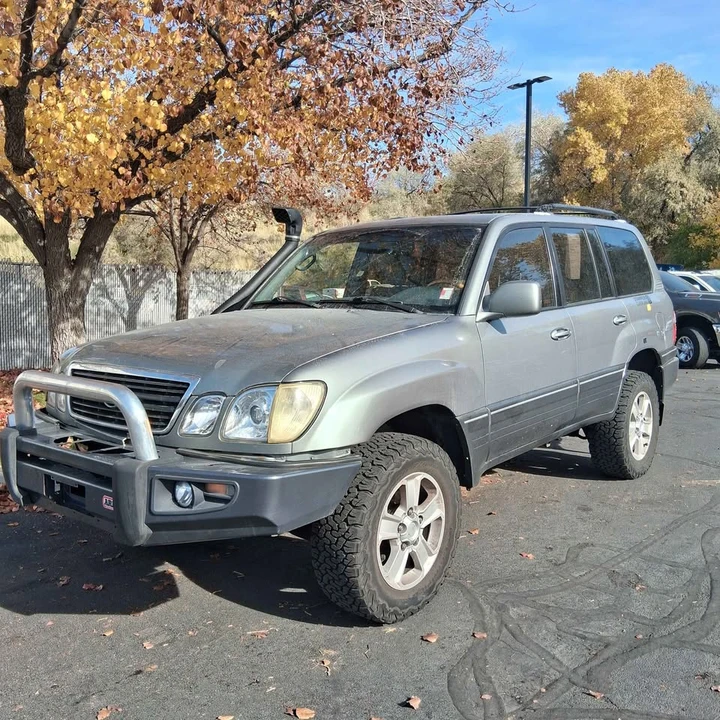 2001 Lexus LX 2nd Gen - Image 2 of 10