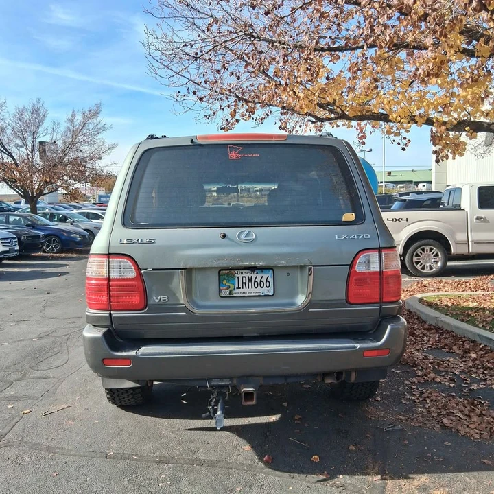 2001 Lexus LX 2nd Gen - Image 6 of 10