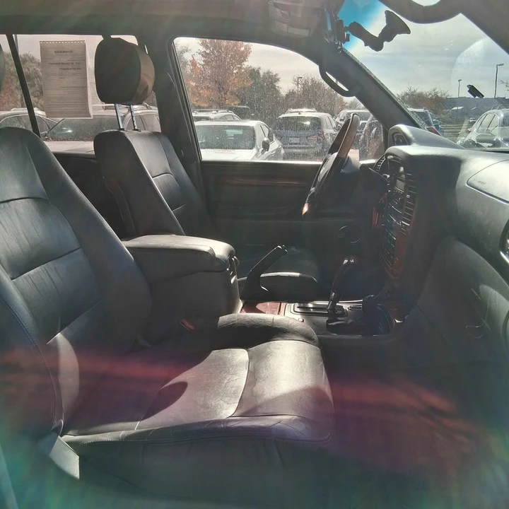 2001 Lexus LX 2nd Gen - Image 8 of 10