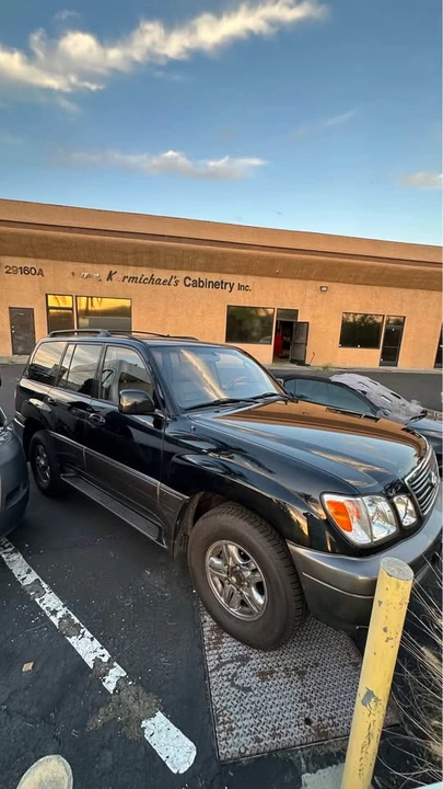 2001 Lexus LX 2nd Gen - Image 6 of 16