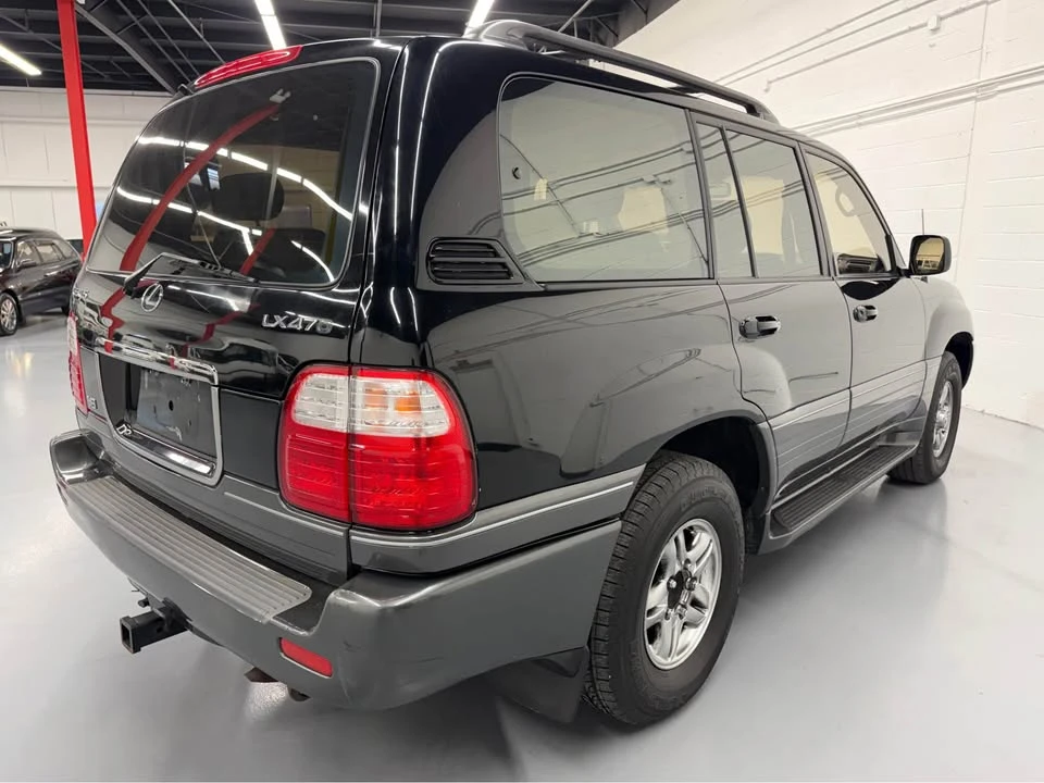 2001 Lexus LX 1st Gen - Image 6 of 17