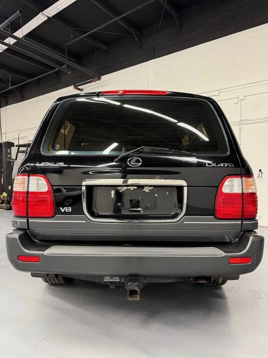 2001 Lexus LX 1st Gen - Image 5 of 17