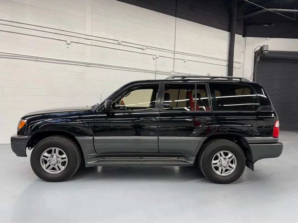 2001 Lexus LX 1st Gen - Image 3 of 17