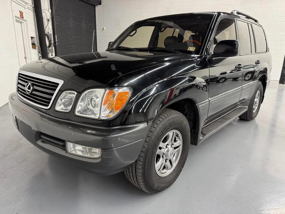 2001 Lexus LX 1st Gen - Image 2 of 17