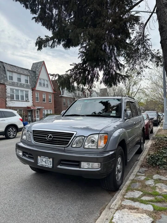2001 Lexus LX 2nd Gen - Image 2 of 14