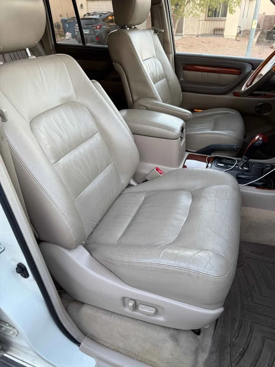 2001 Lexus LX 2nd Gen - Image 9 of 9