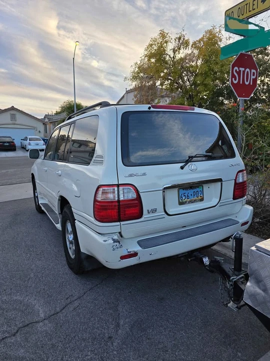 2001 Lexus LX 2nd Gen - Image 3 of 9