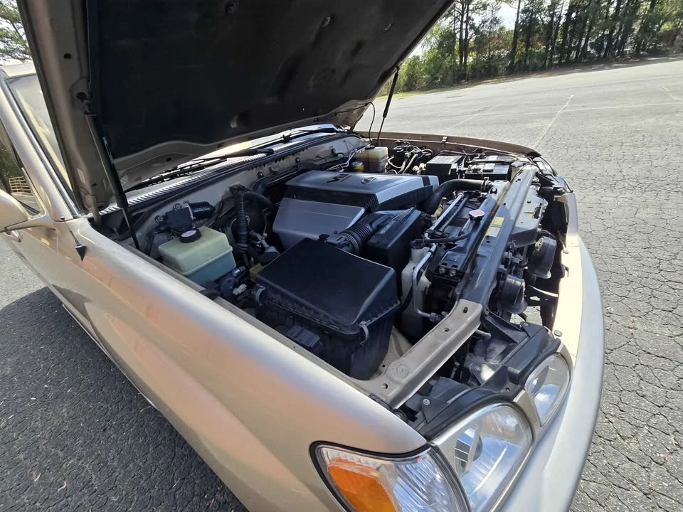 2001 Lexus LX 2nd Gen - Image 9 of 20