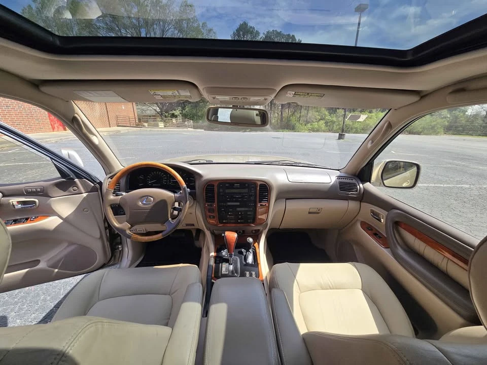 2001 Lexus LX 2nd Gen - Image 14 of 20