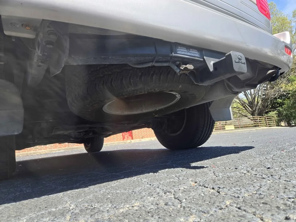 2001 Lexus LX 2nd Gen - Image 11 of 20