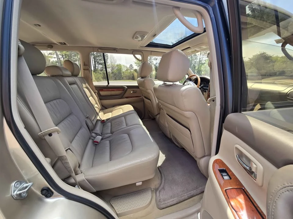 2001 Lexus LX 2nd Gen - Image 15 of 20