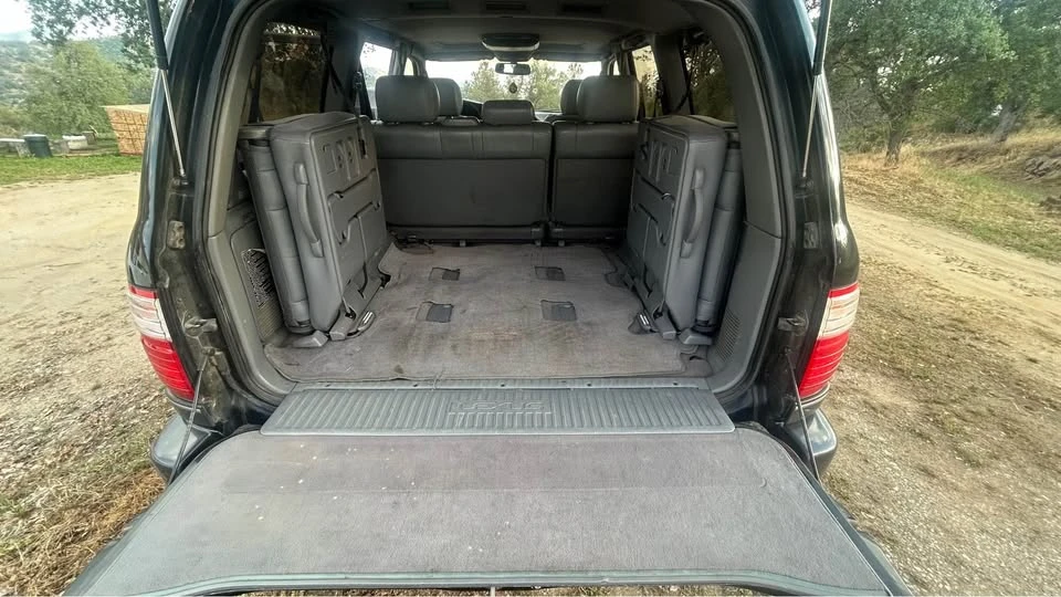 2001 Lexus LX 2nd Gen - Image 13 of 15