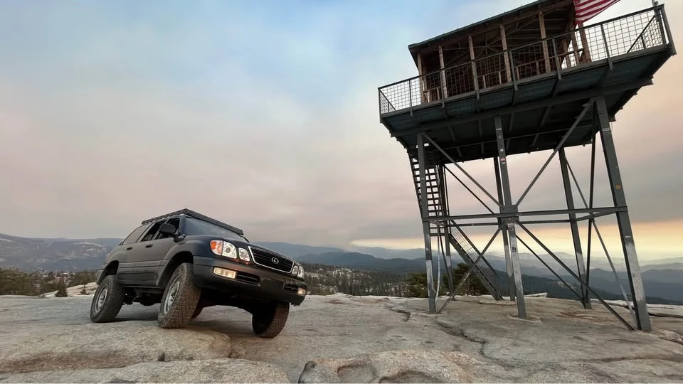 2001 Lexus LX 2nd Gen - Image 5 of 15
