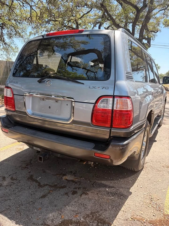 2001 Lexus LX 2nd Gen - Image 6 of 8