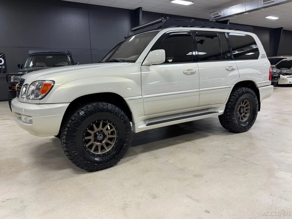 2001 Lexus LX 2nd Gen - Image 7 of 12