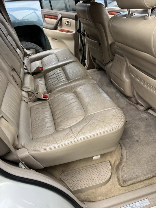 2001 Lexus LX 2nd Gen - Image 8 of 12