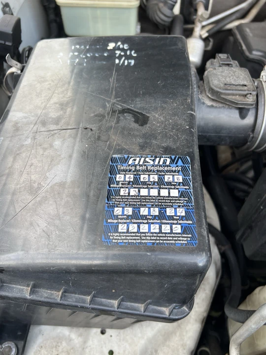 2001 Lexus LX 2nd Gen - Image 11 of 12